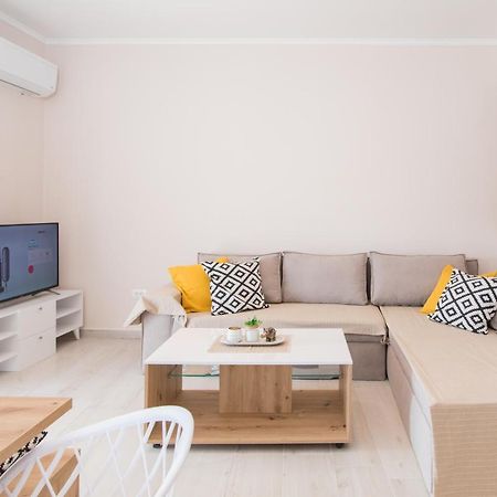 Lägenhet på 110 m² i Corfu, med 3 sovrum och 1 badrum  Corfu  Exteriör bild