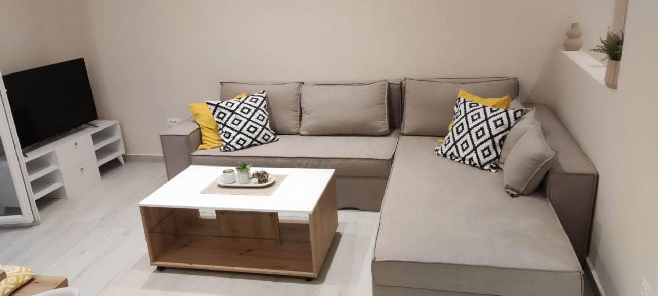 Lägenhet på 110 m² i Corfu, med 3 sovrum och 1 badrum  Corfu  Exteriör bild