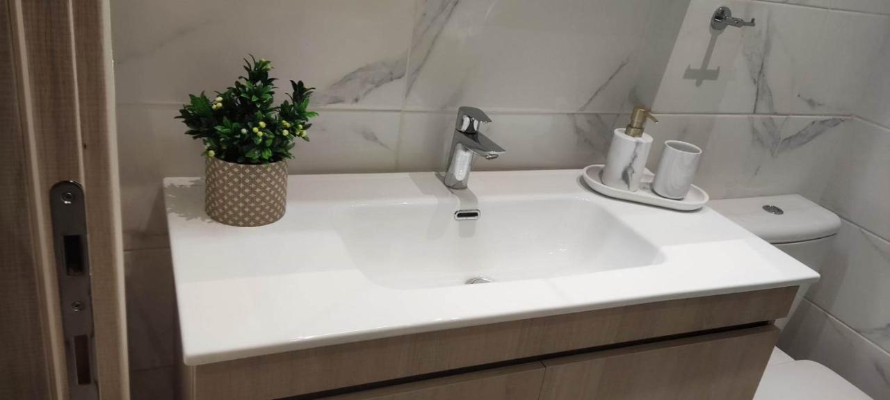 Lägenhet på 110 m² i Corfu, med 3 sovrum och 1 badrum  Corfu  Exteriör bild